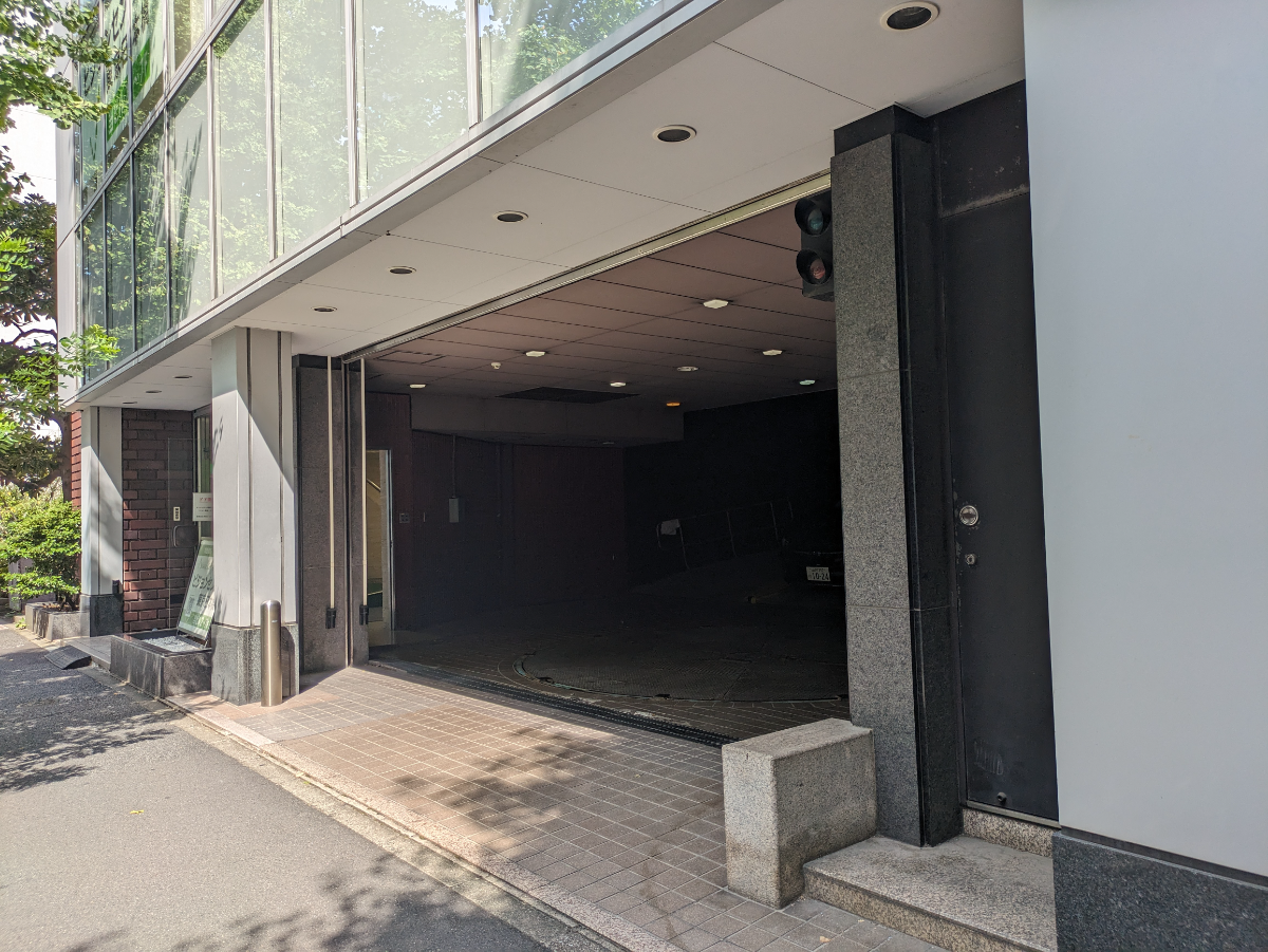 v20251013150705/fresh/building/J00100385692_9