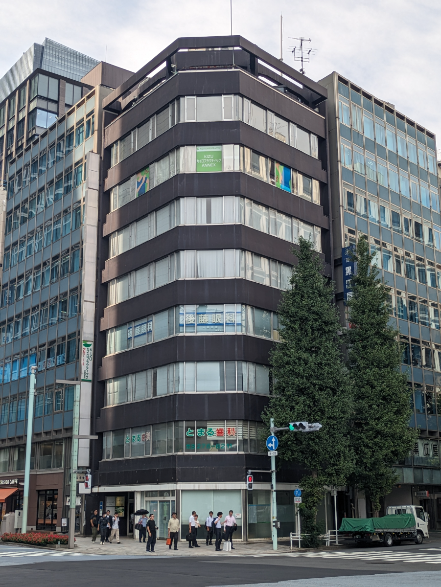 v20251013150705/fresh/building/J00100390579_1