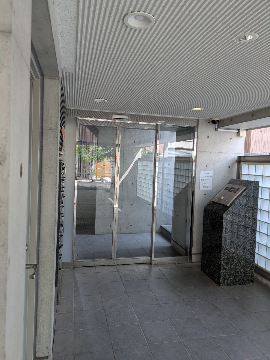 v20251013150705/fresh/building/J00100403308_3