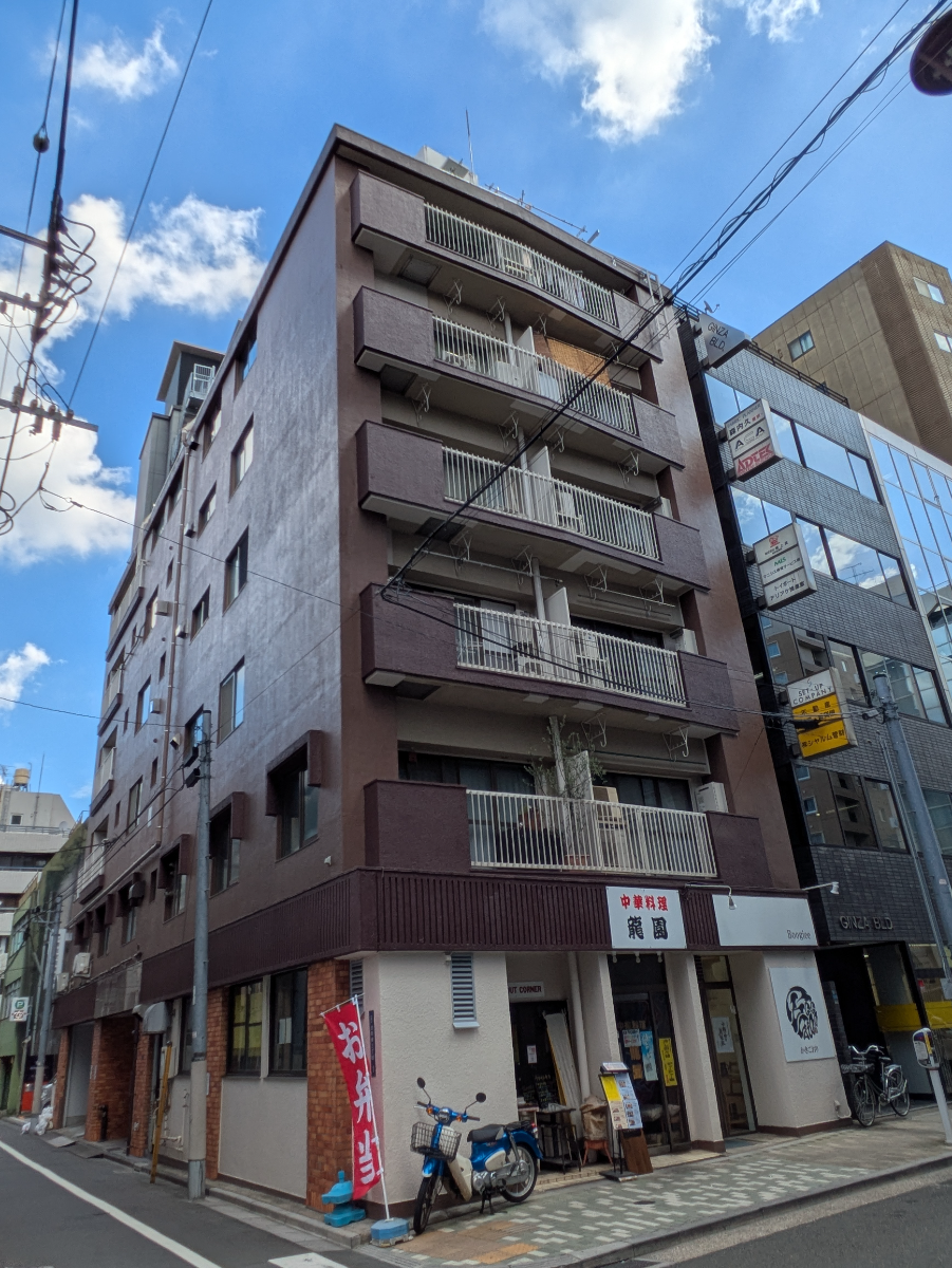 v20251013150705/fresh/building/J00100407489_7