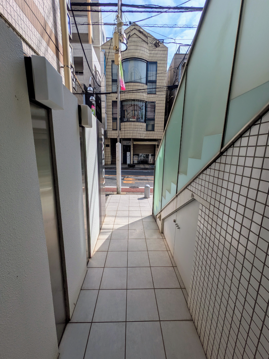 v20251013150705/fresh/building/J00100415917_9