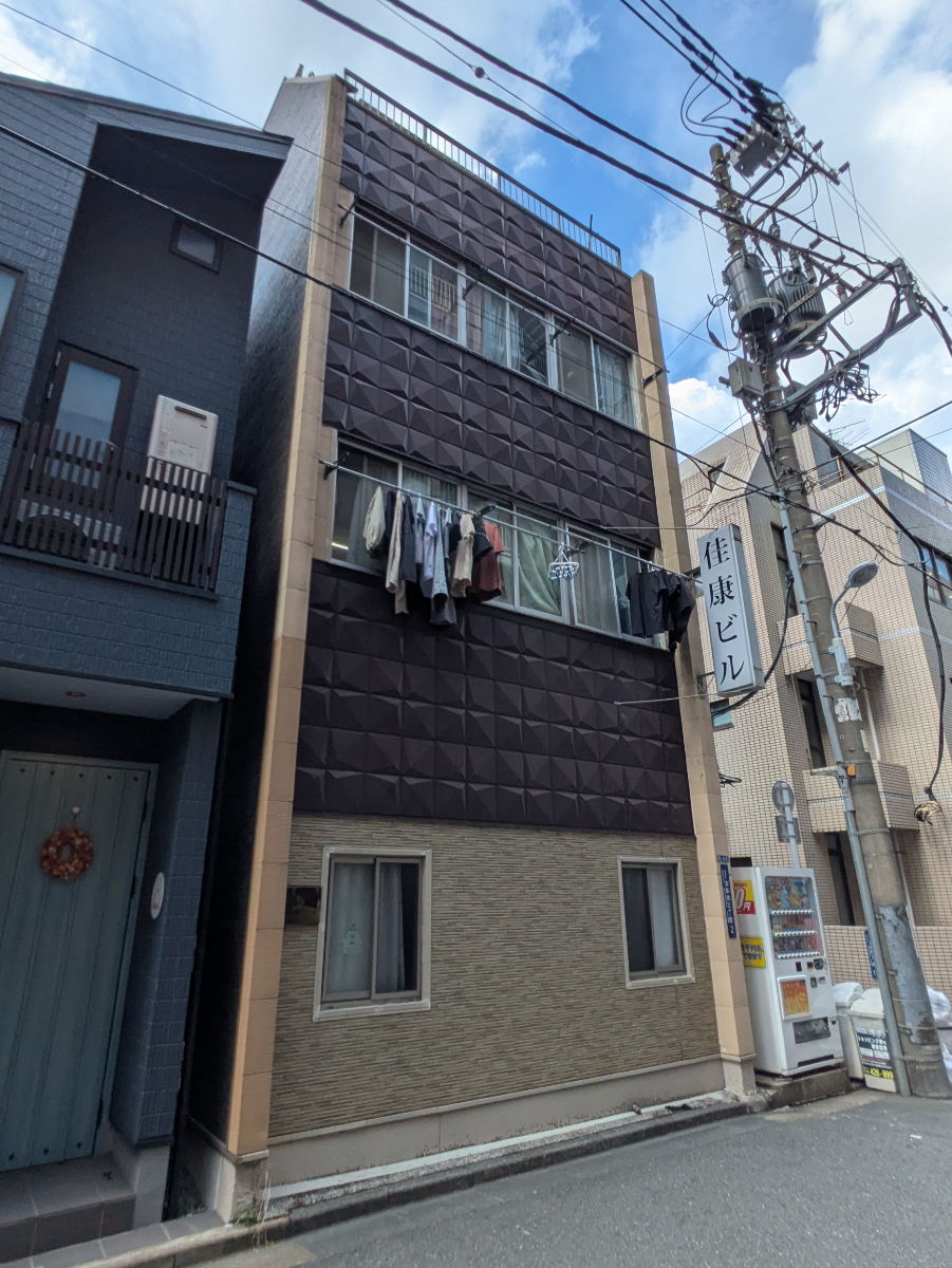 v20251013150705/fresh/building/J00100416696_6