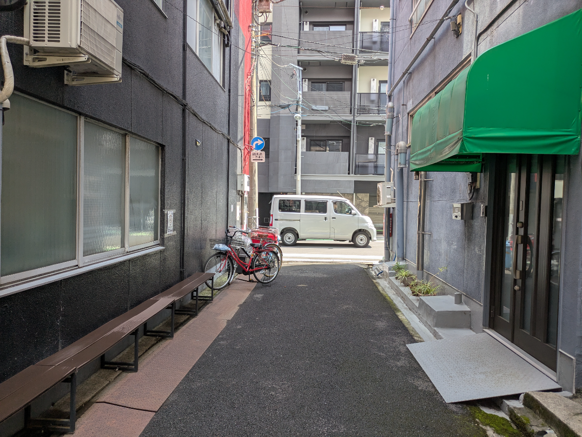 v20251013150705/fresh/building/J00100417311_2