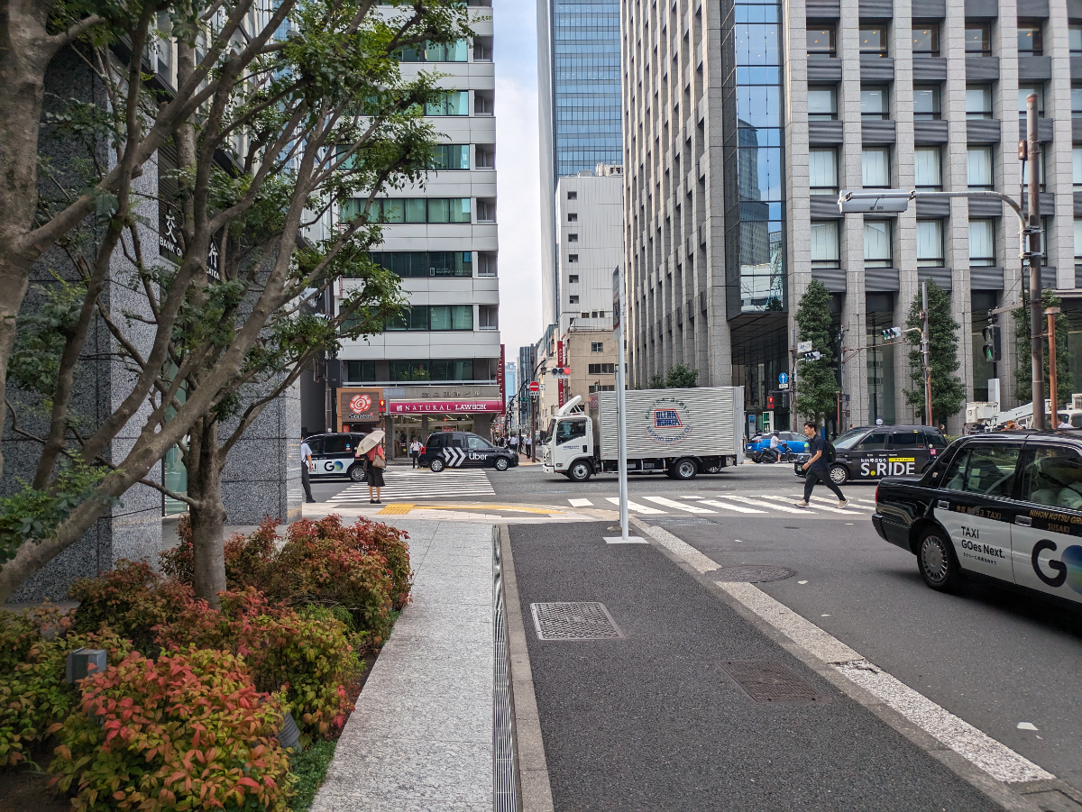 v20251013150705/fresh/building/J00100421044_17