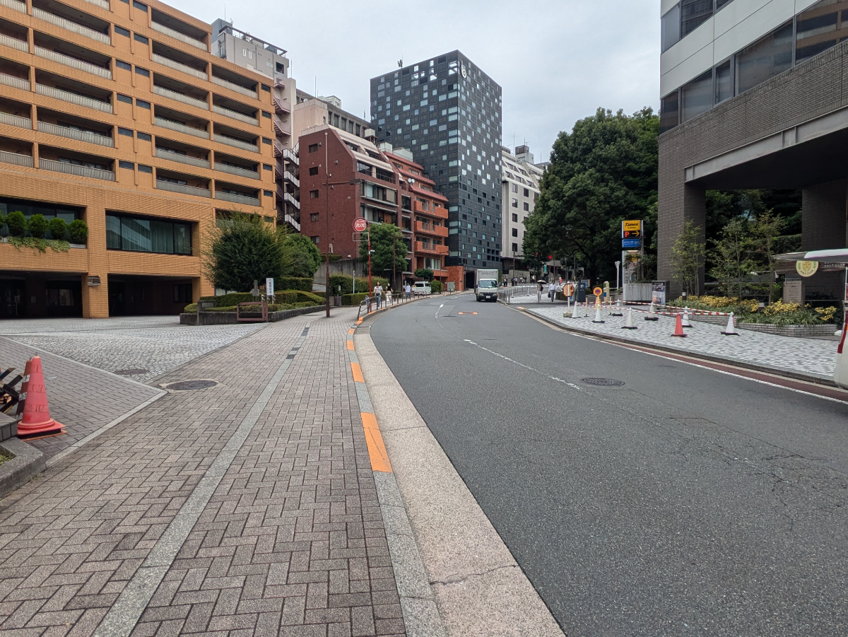 v20251014150838/fresh/building/J00100373318_2