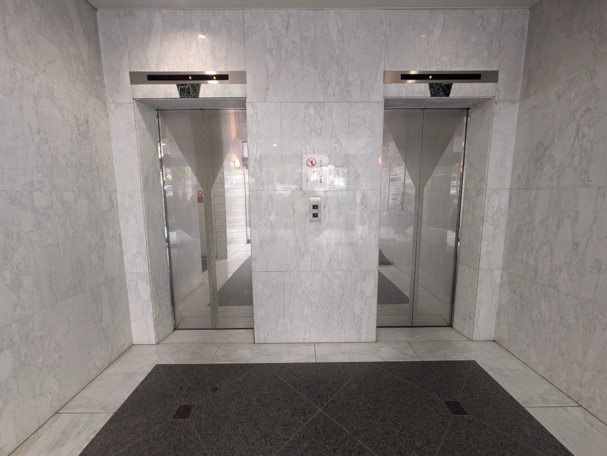 v20251014150838/fresh/building/J00100373318_4
