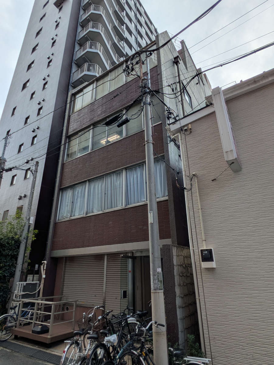 v20251014150838/fresh/building/J00100403433_9