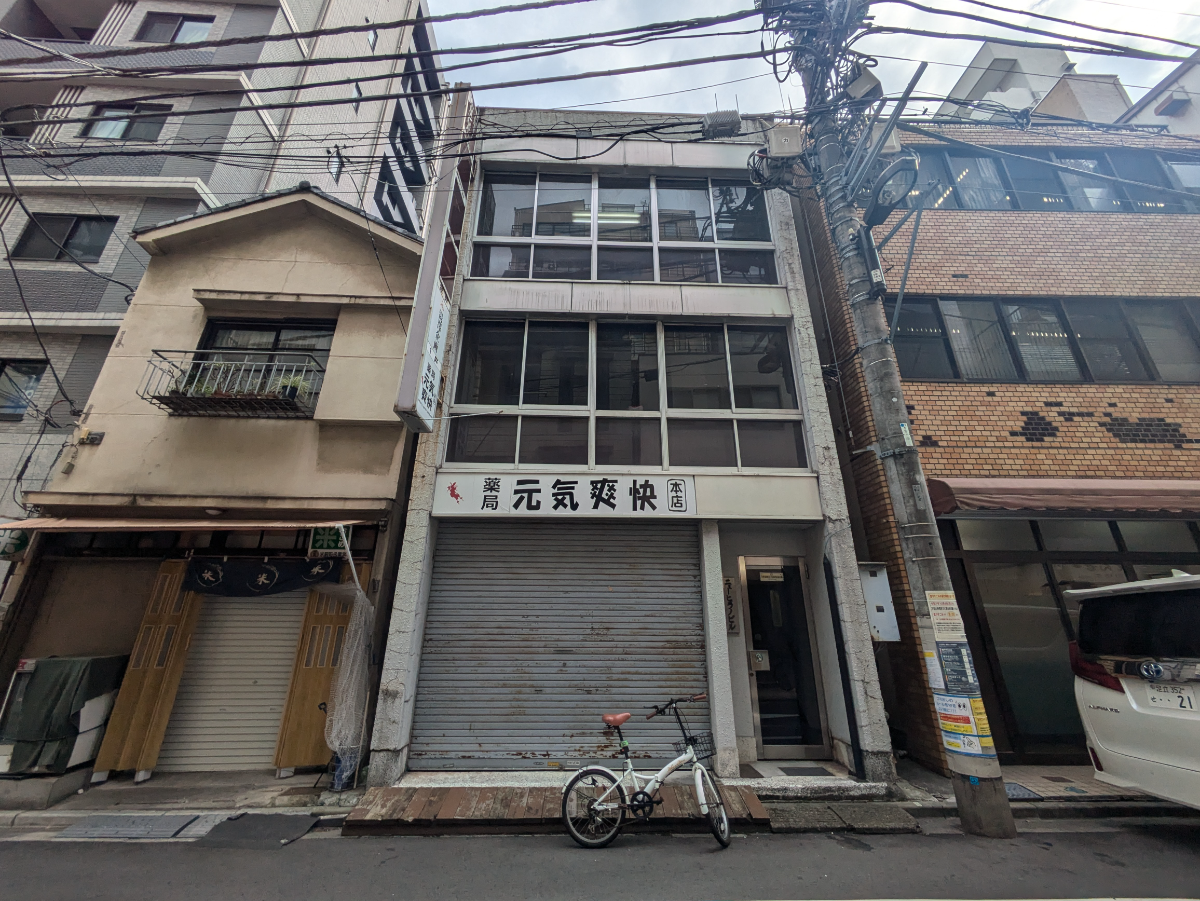 v20251014150838/fresh/building/J00100420216_1