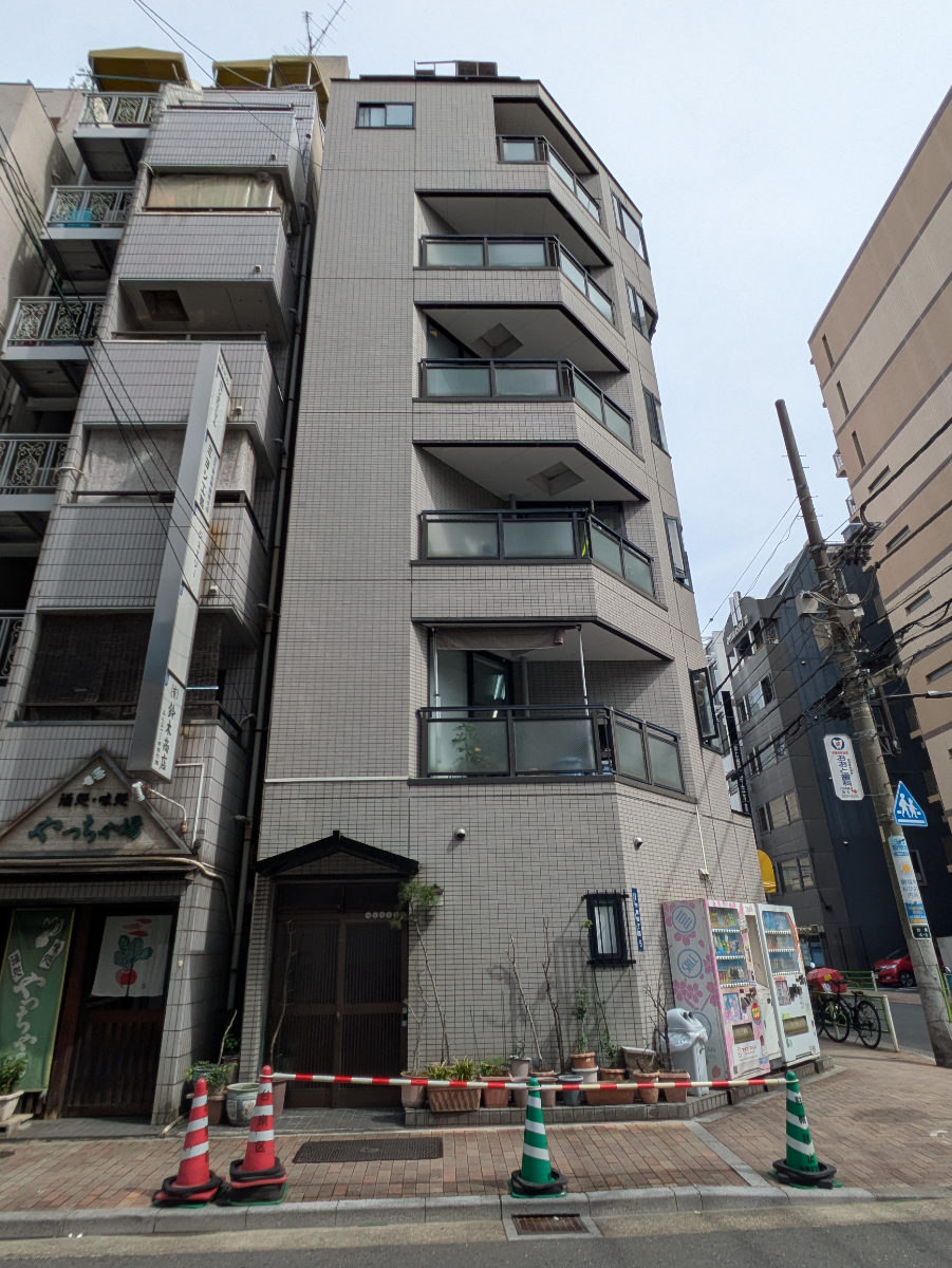 v20251014150839/fresh/building/J00100358217_5