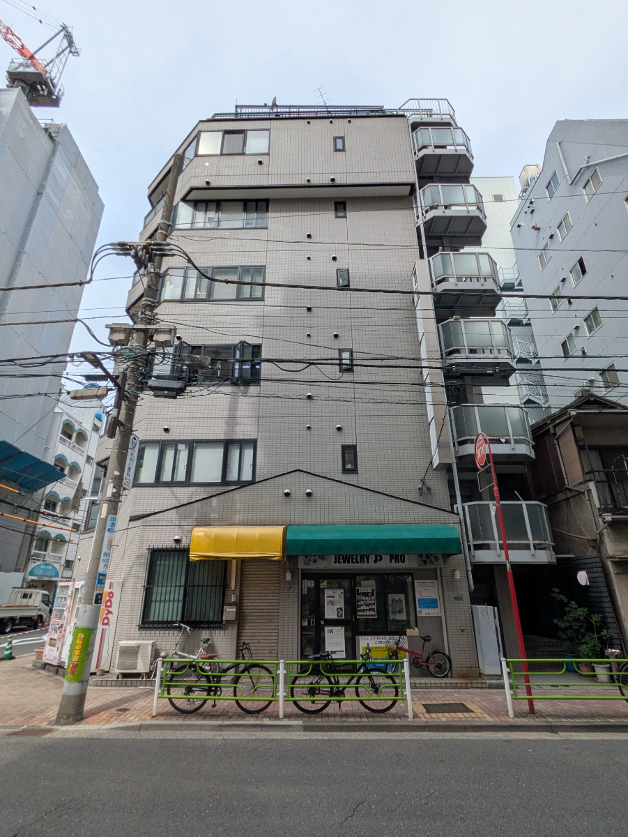 v20251014150839/fresh/building/J00100358217_8
