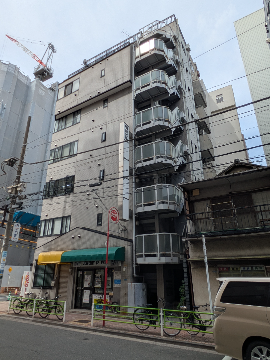 v20251014150839/fresh/building/J00100358217_9