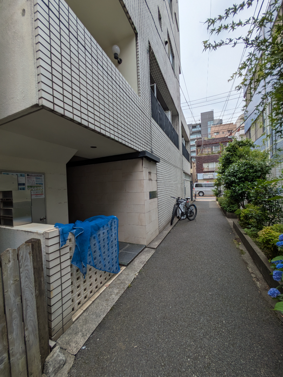 v20251014150839/fresh/building/J00100364960_10