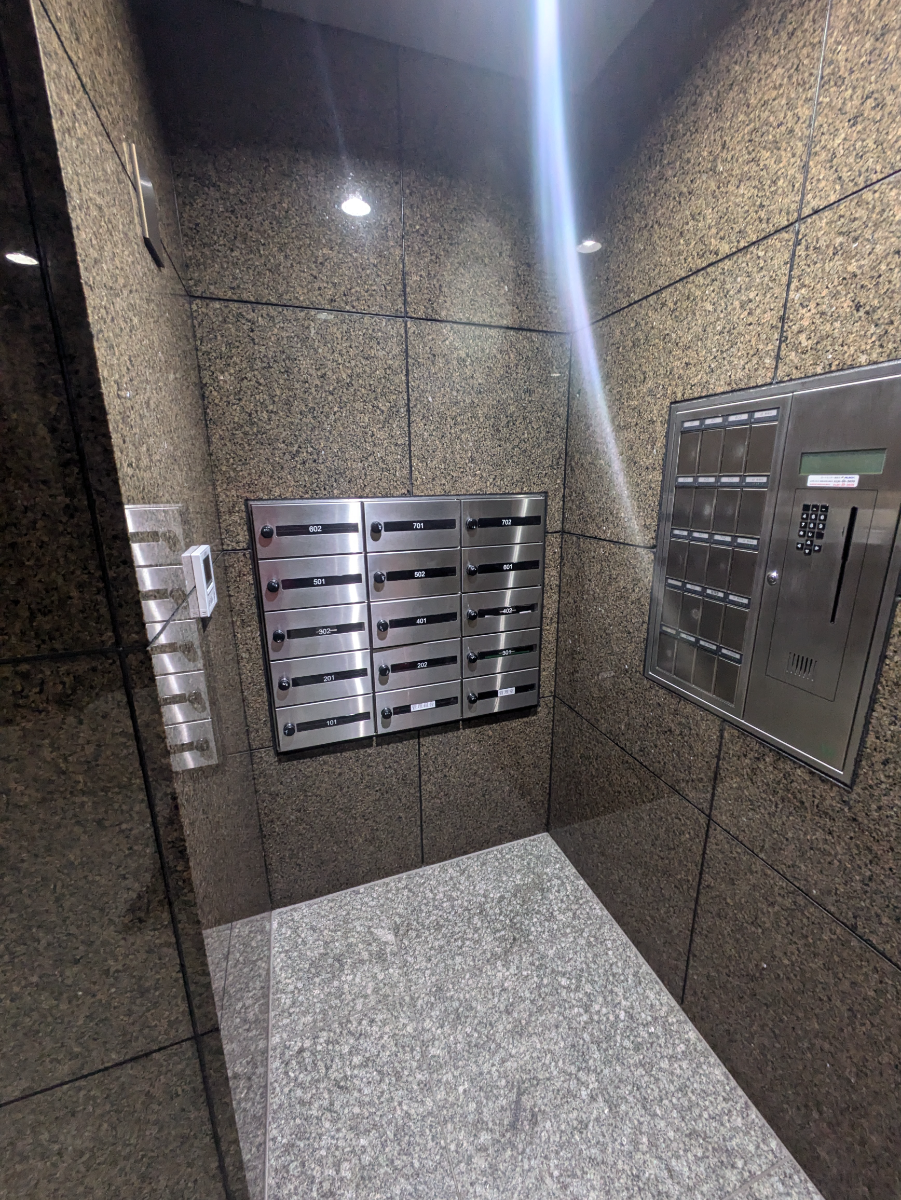v20251014150839/fresh/building/J00100365987_8