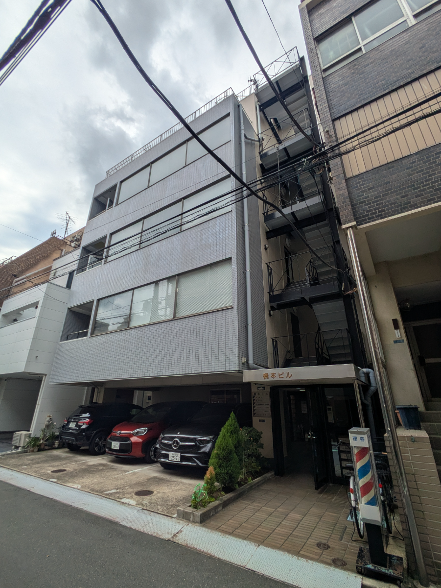 v20251014150839/fresh/building/J00100369304_9