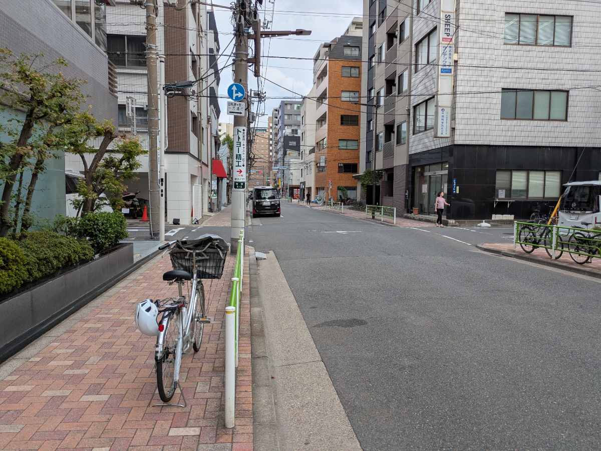 v20251014150839/fresh/building/J00100370803_2