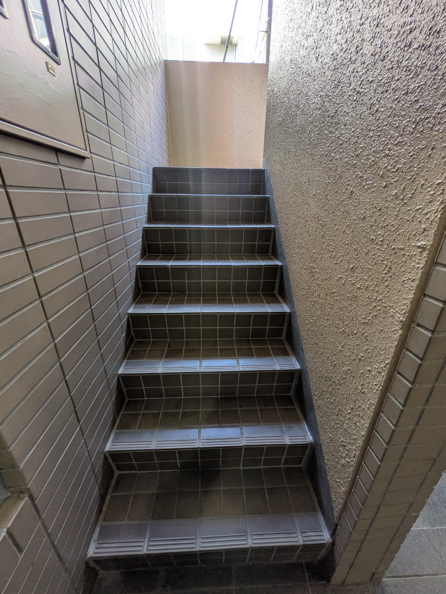 v20251014150839/fresh/building/J00100374741_11