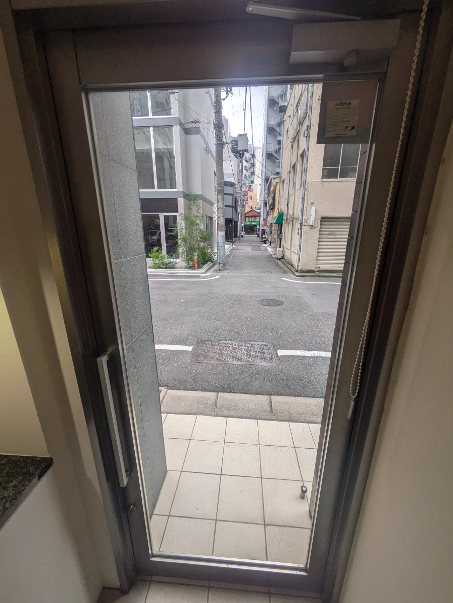 v20251014150839/fresh/building/J00100376523_9