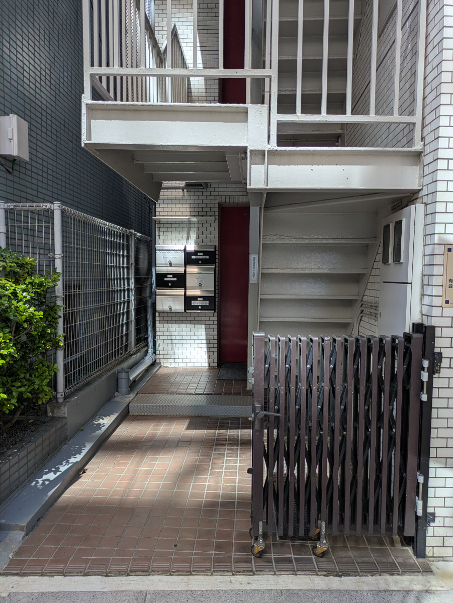 v20251014150839/fresh/building/J00100379233_3