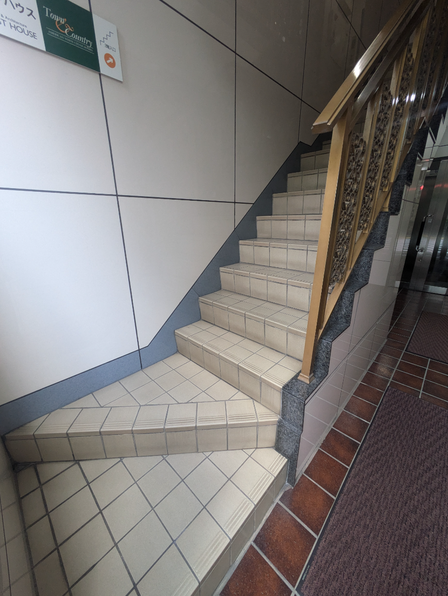 v20251014150839/fresh/building/J00100382720_10