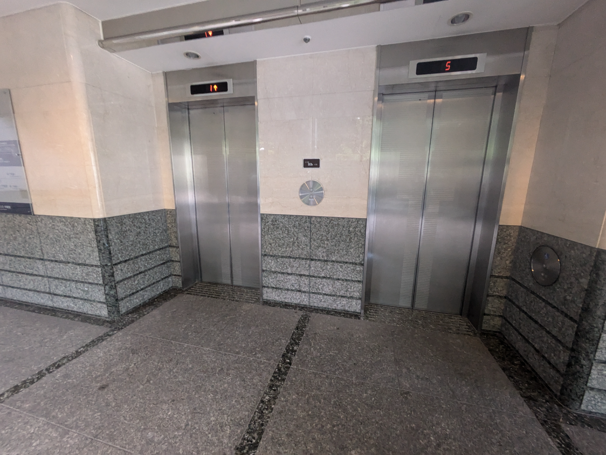 v20251014150839/fresh/building/J00100384288_4