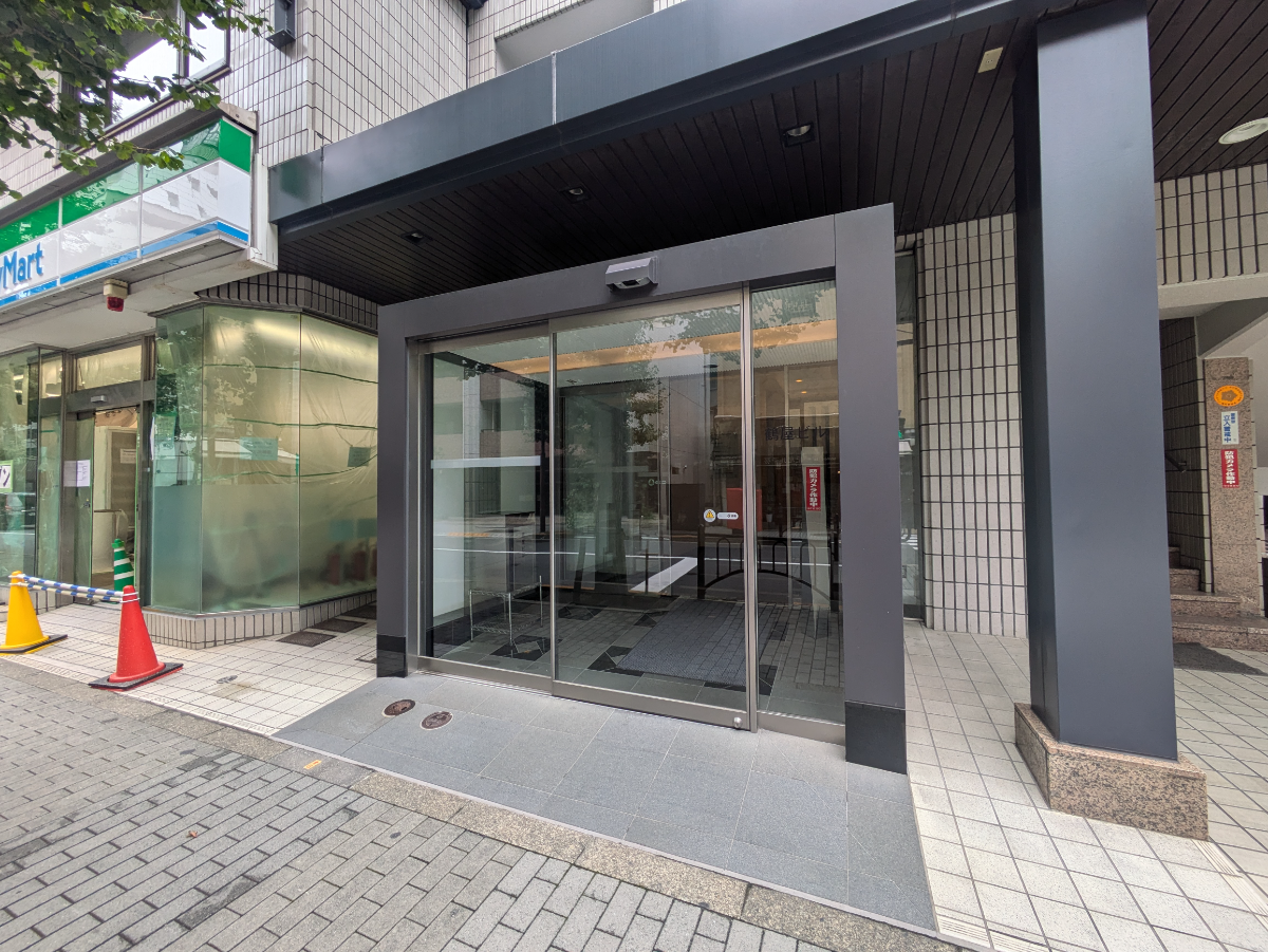 v20251014150839/fresh/building/J00100384398_3