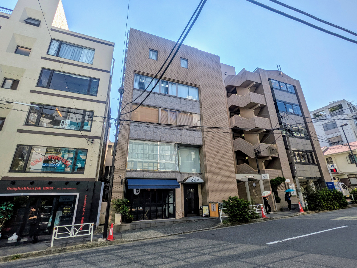 v20251014150839/fresh/building/J00100387773_5