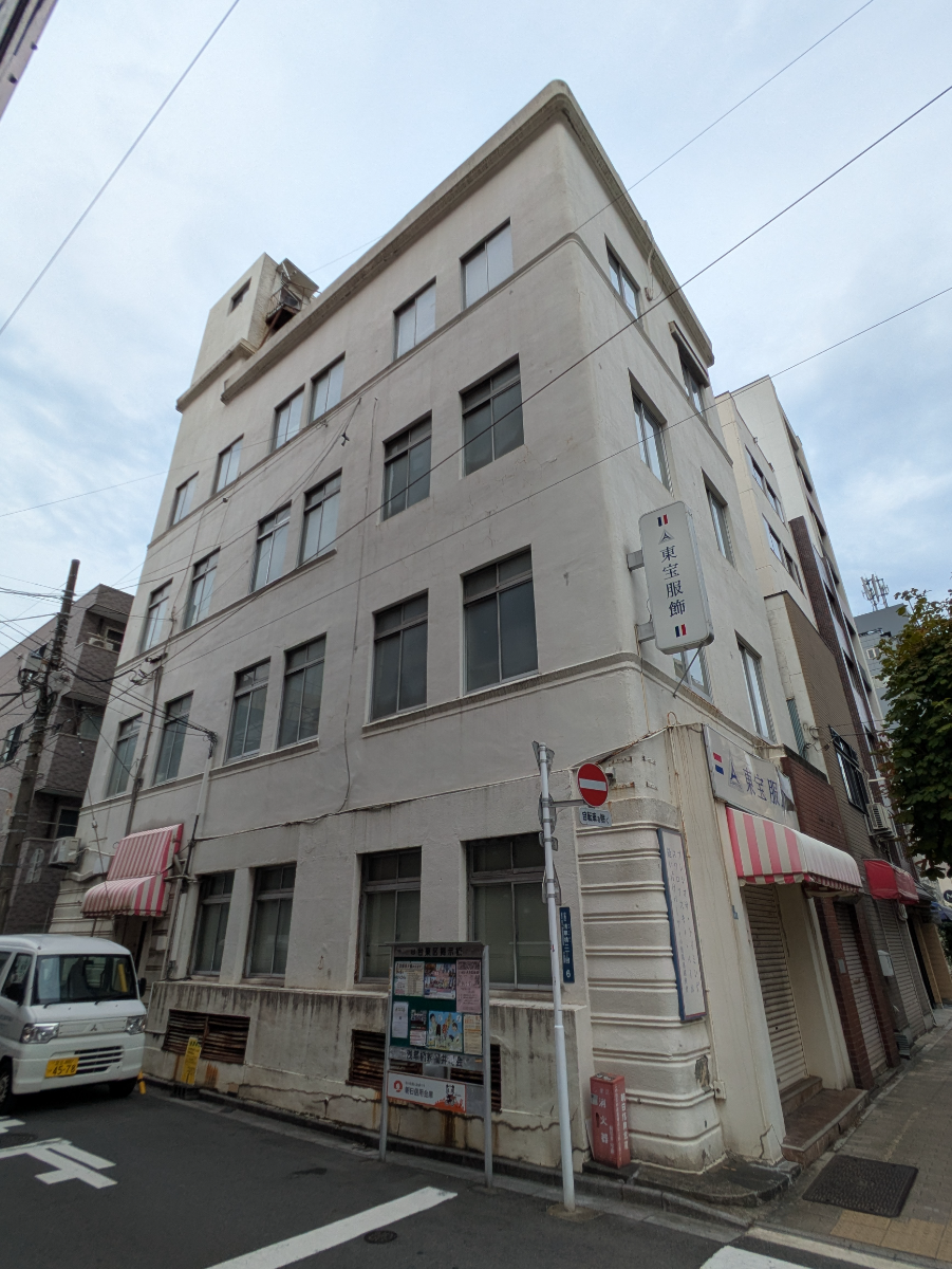 v20251014150839/fresh/building/J00100407052_8