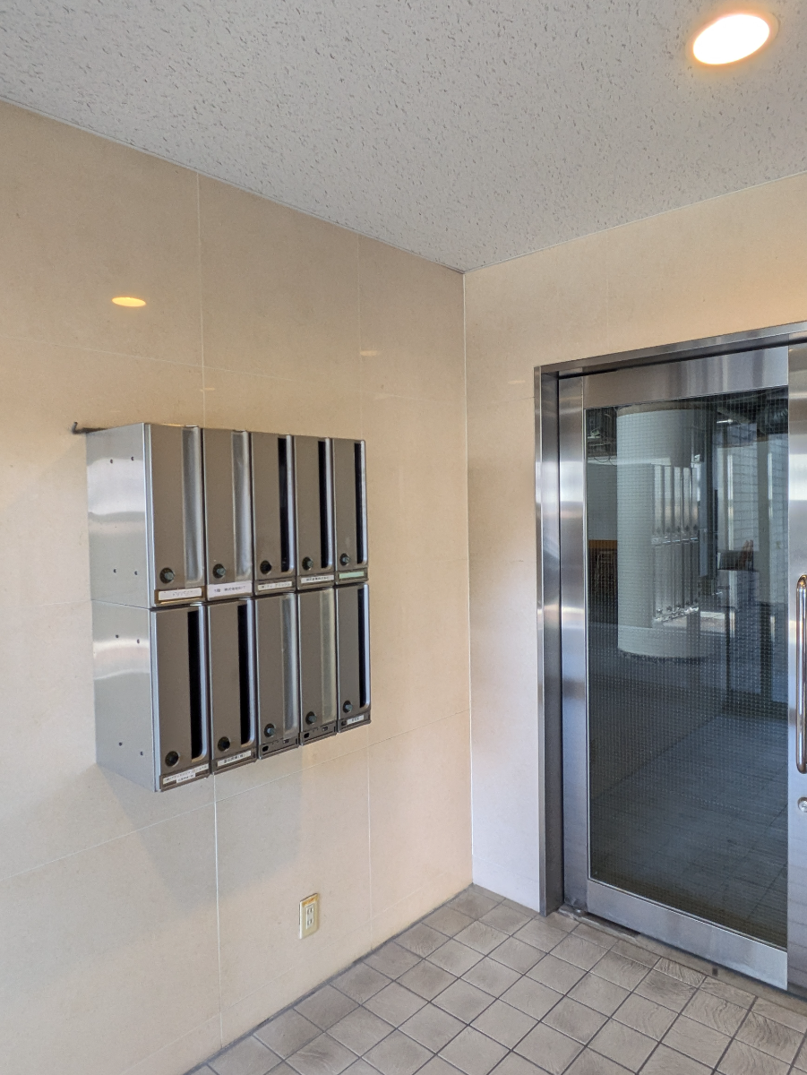 v20251014150839/fresh/building/J00100415261_15