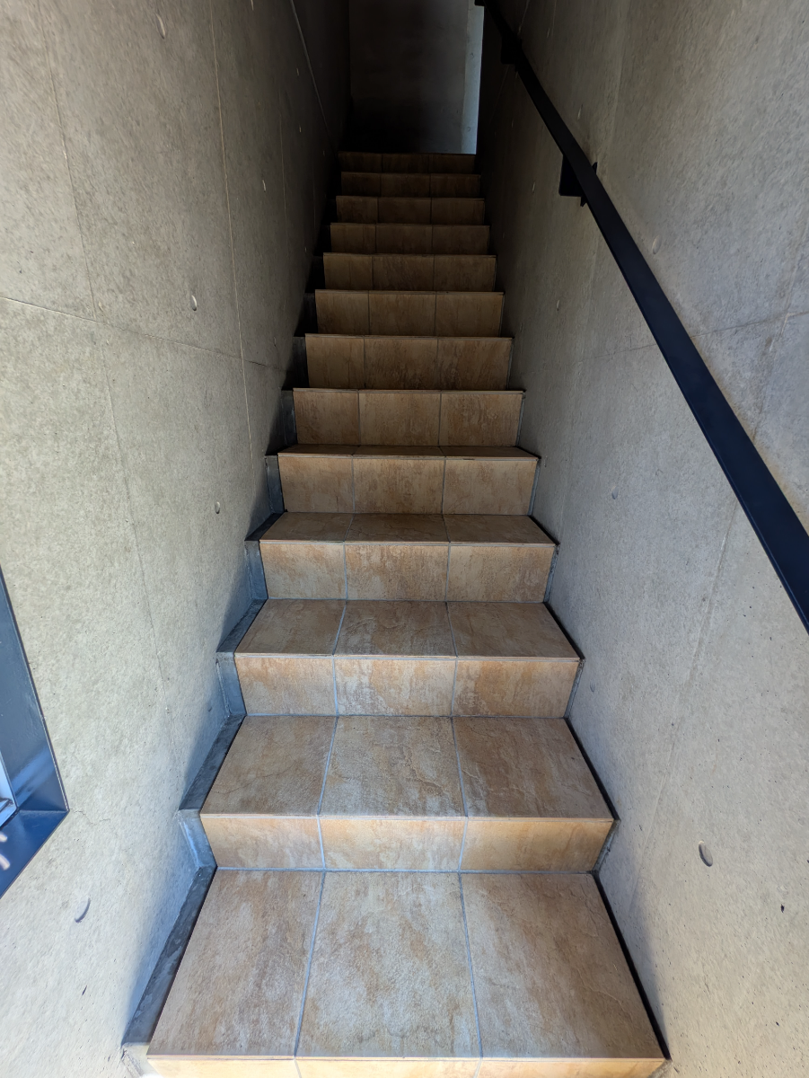 v20251014150839/fresh/building/J00100430366_12