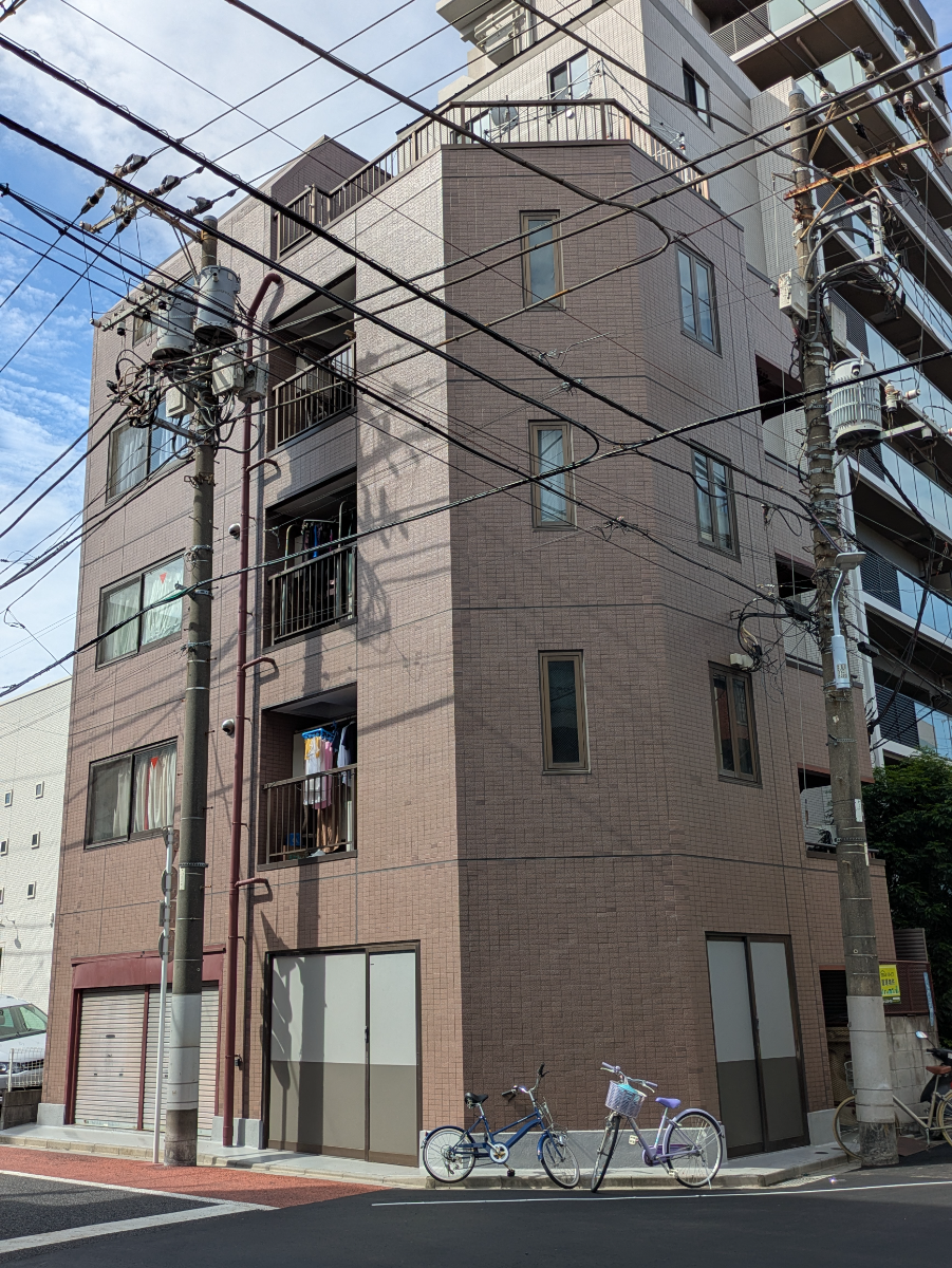 v20251014150839/fresh/building/J00100446873_1