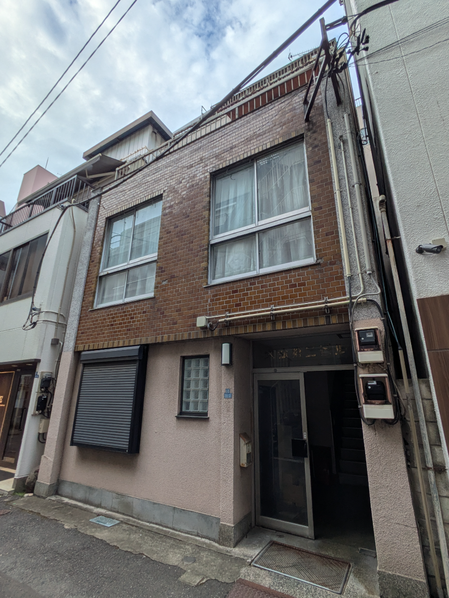 v20251014150839/fresh/building/J00100467499_6