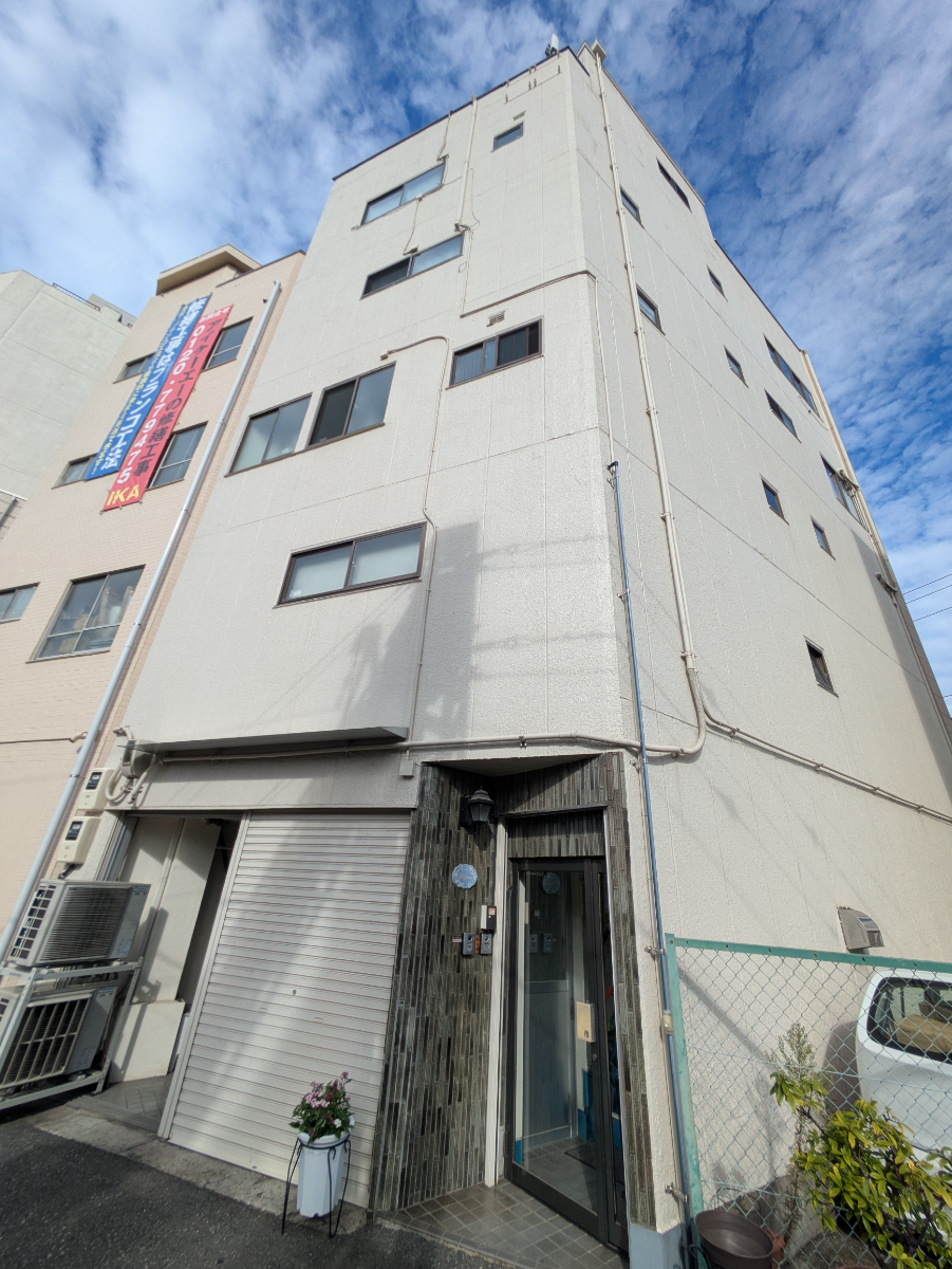 v20251014150839/fresh/building/J00100482641_14