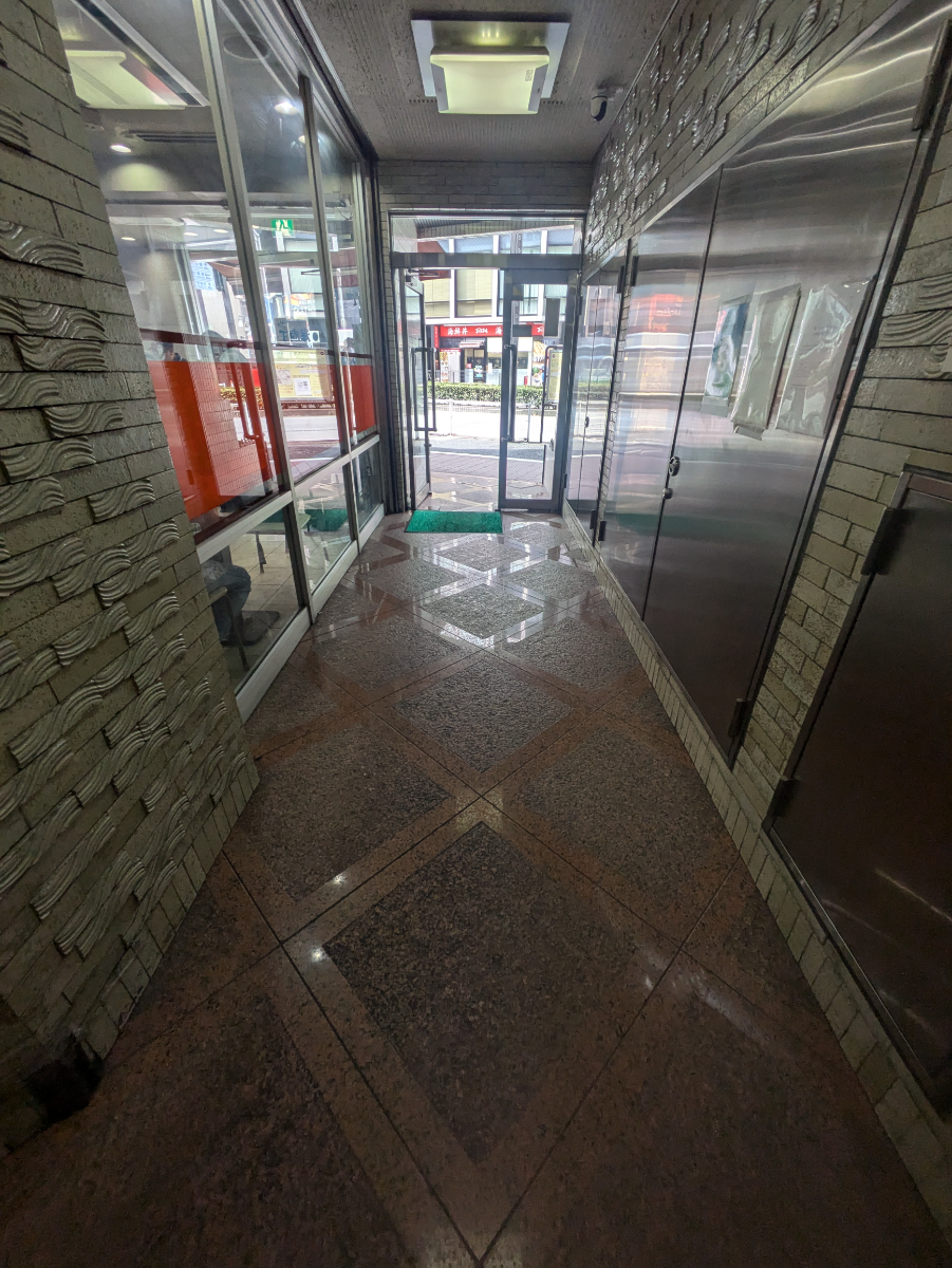 v20251016150710/fresh/building/J00100382504_11