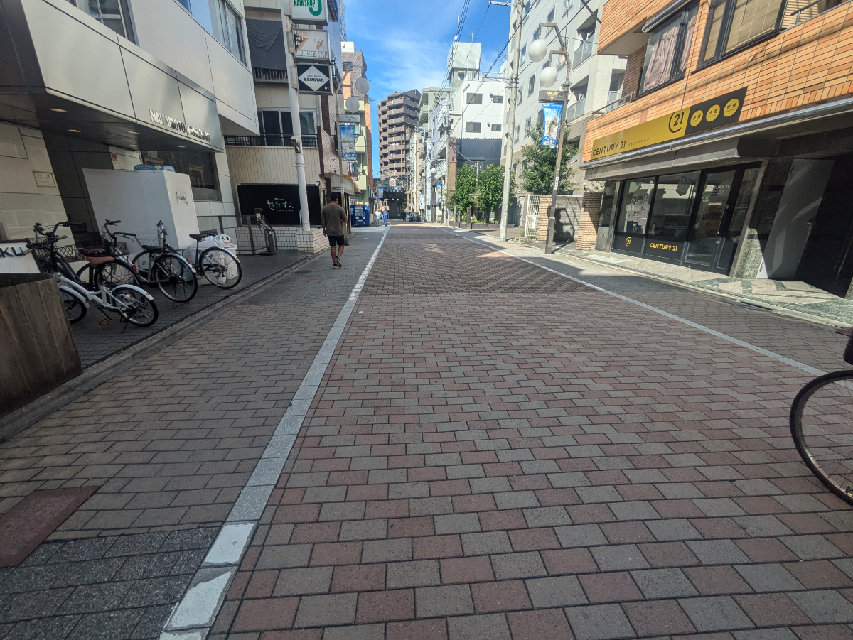 v20251016150710/fresh/building/J00100389032_10