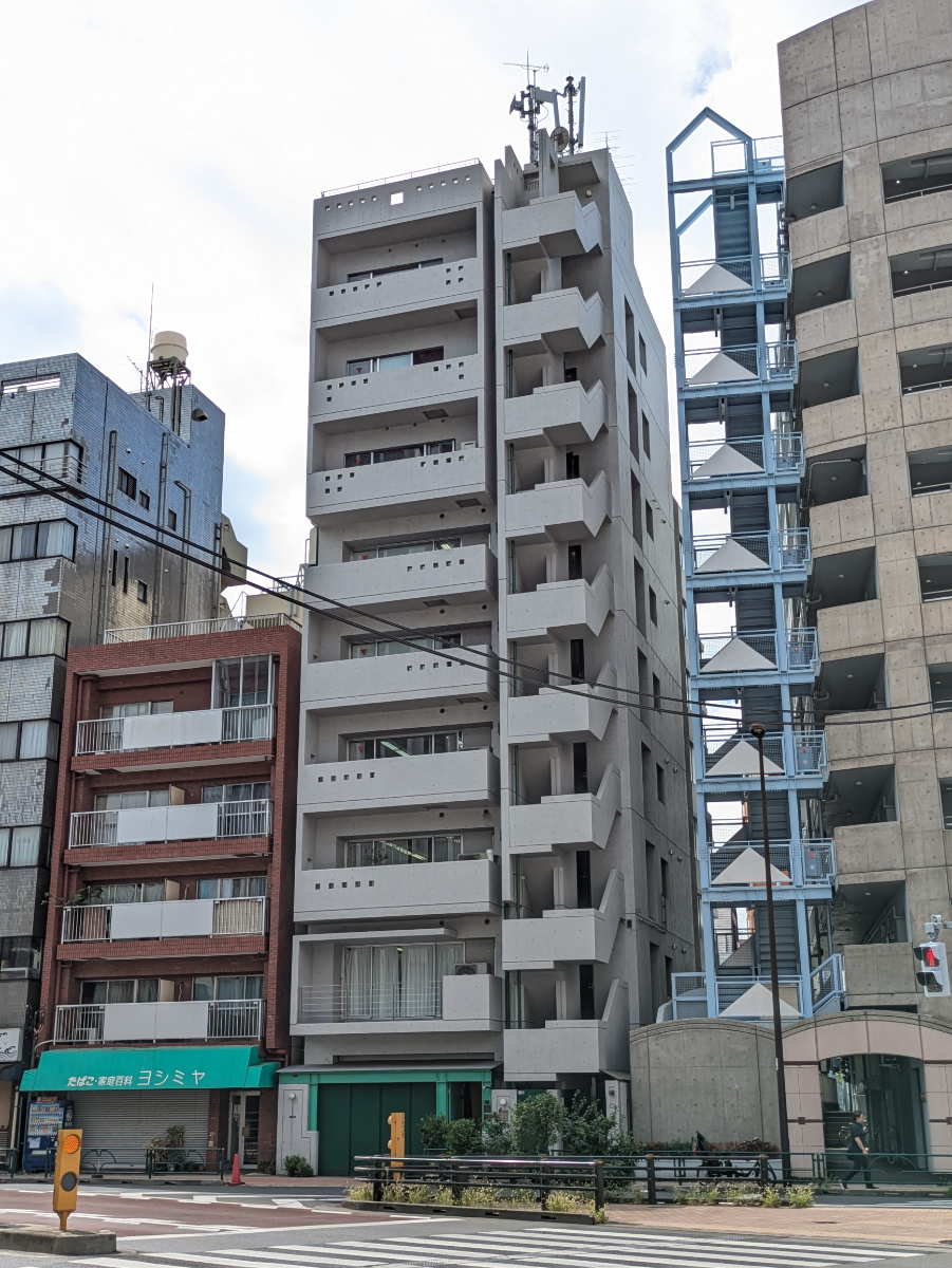 v20251016150710/fresh/building/J00100410642_1