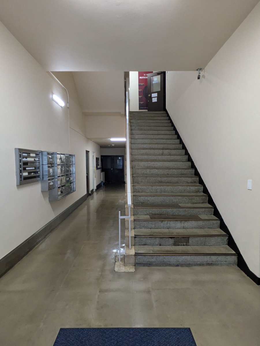 v20251017150707/fresh/building/J00100369493_11