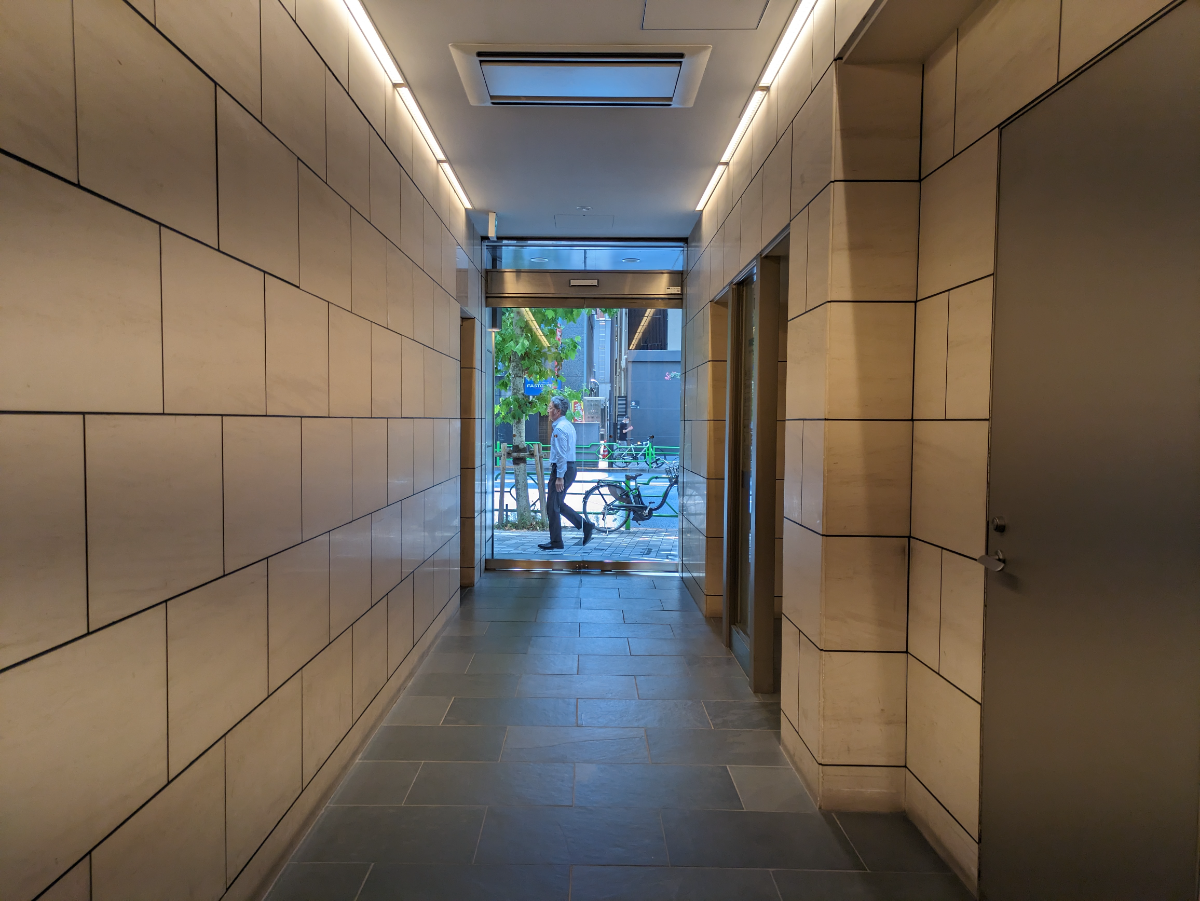 v20251017150707/fresh/building/J00100382150_12