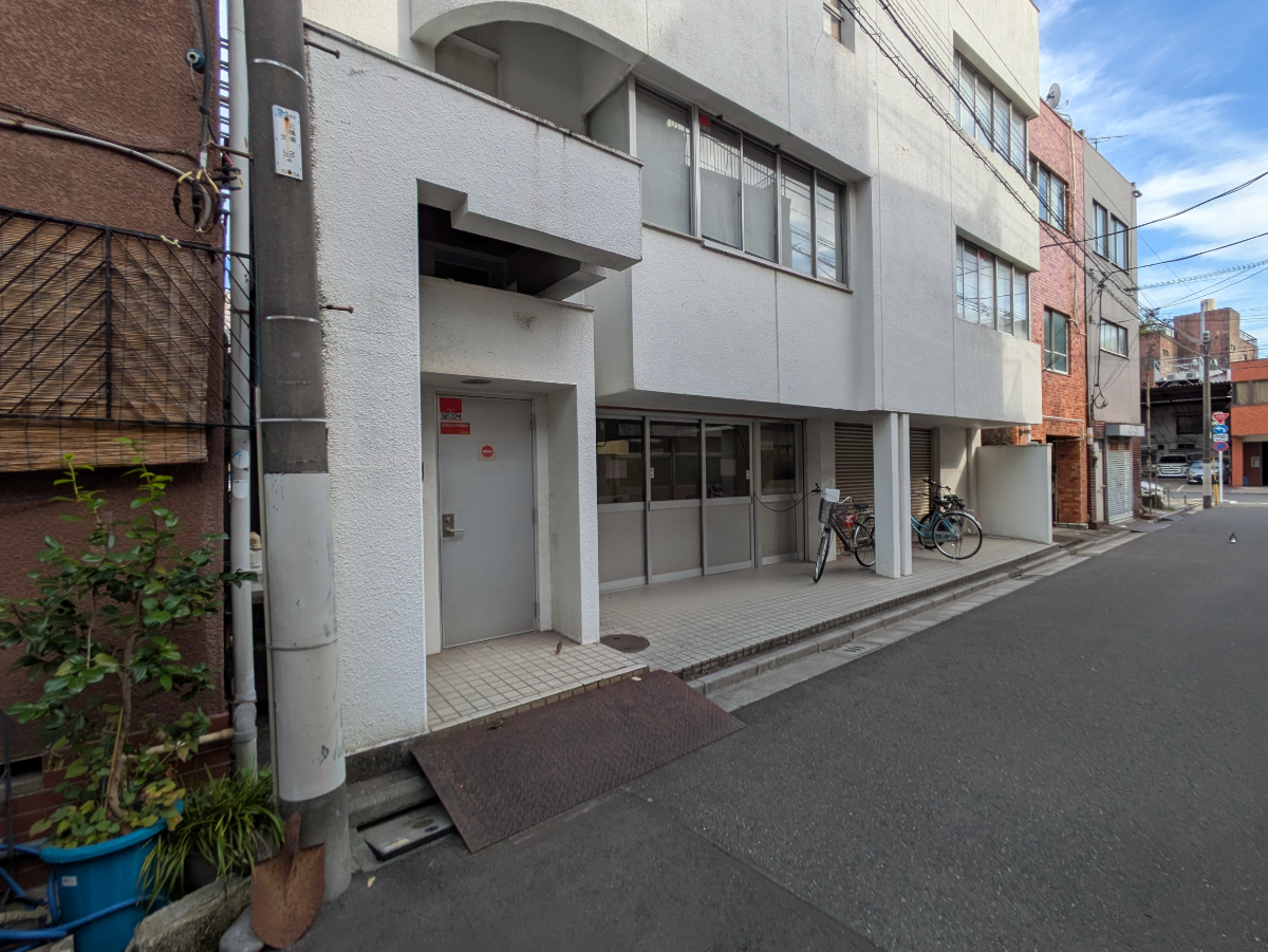 v20251017150707/fresh/building/J00100403506_9