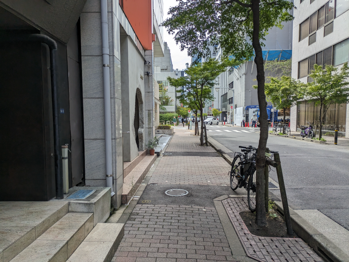 v20251017150707/fresh/building/J00100413010_2