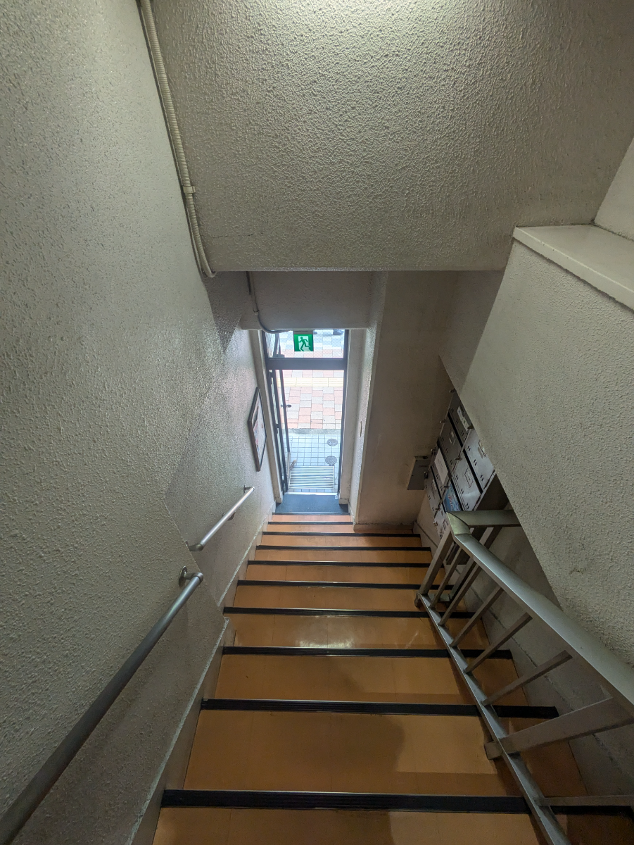 v20251018150606/fresh/building/J00100371520_8