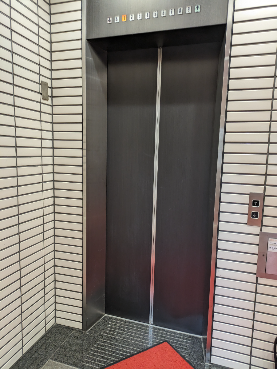 v20251018150606/fresh/building/J00100389557_4