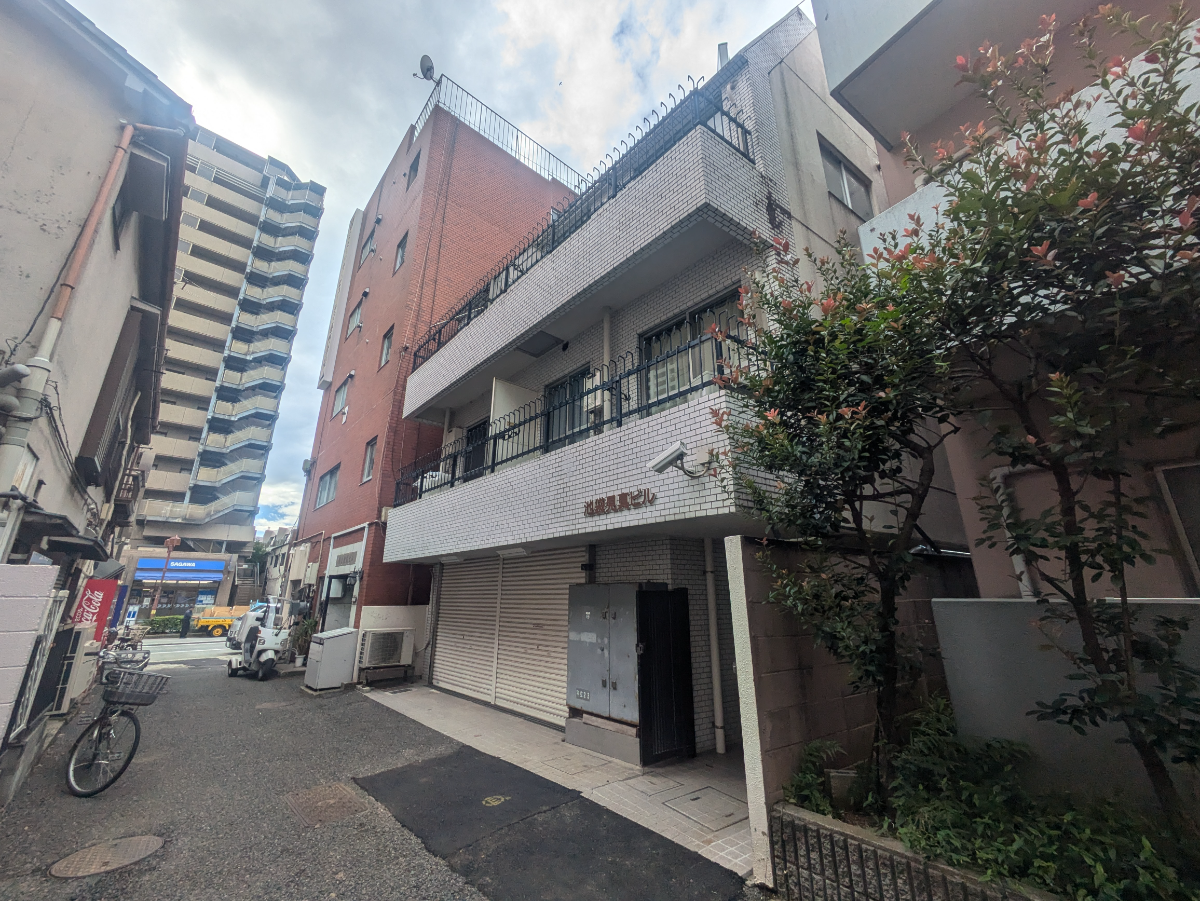 v20251018150606/fresh/building/J00100633032_7