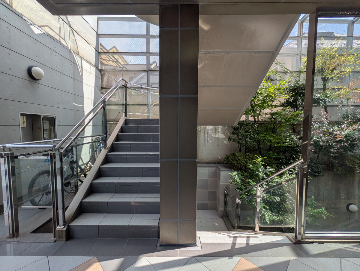 v20251019150703/fresh/building/J00100362527_9