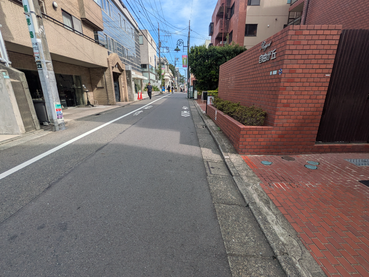 v20251019150703/fresh/building/J00100364854_2