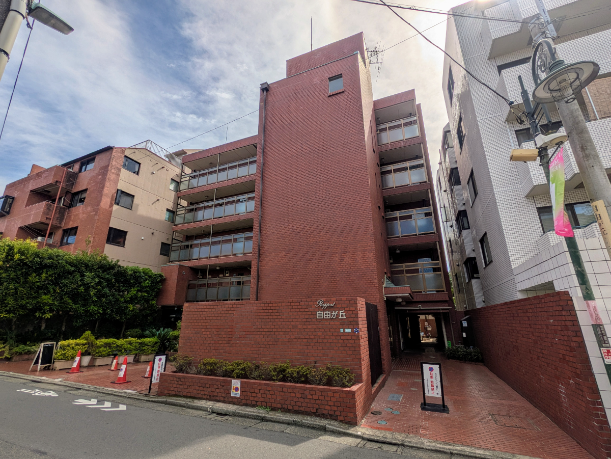 v20251019150703/fresh/building/J00100364854_6