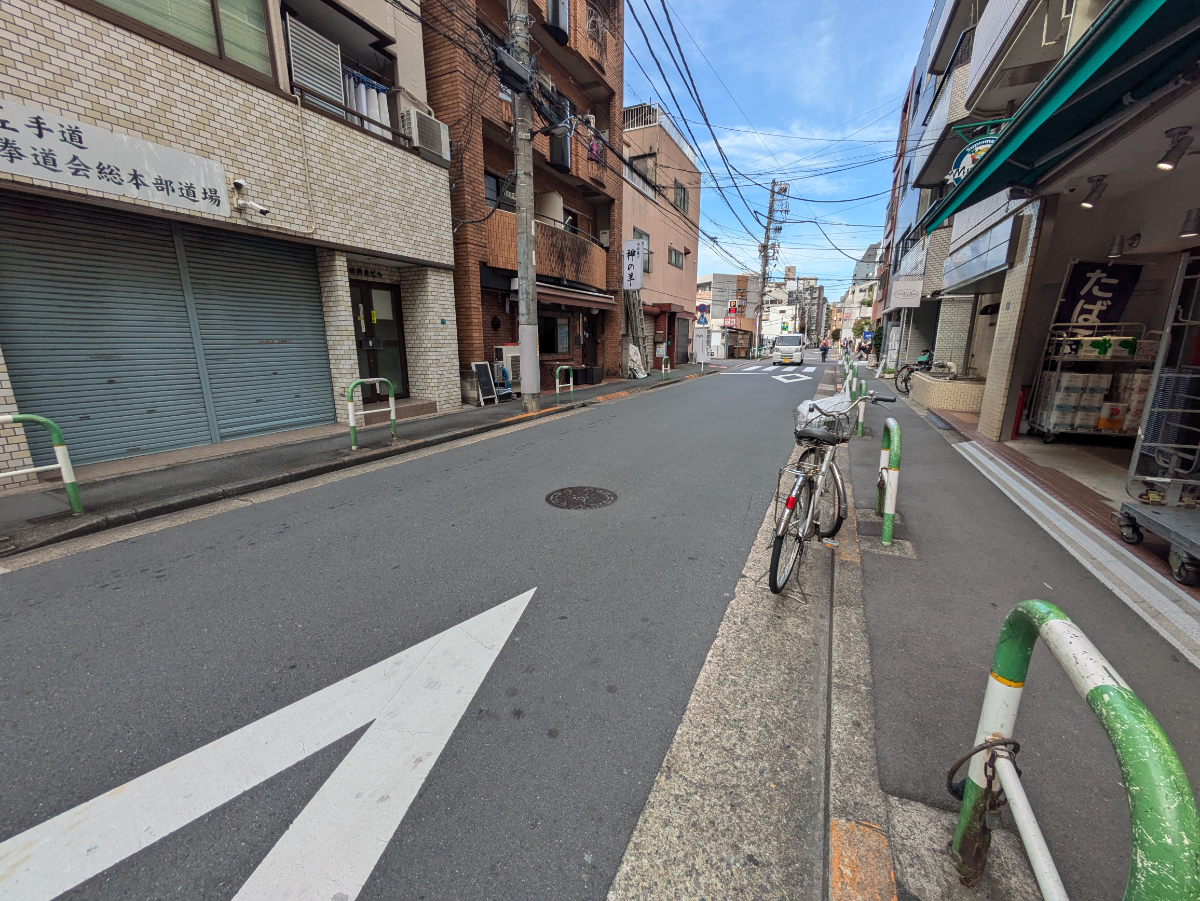 v20251019150703/fresh/building/J00100368030_12
