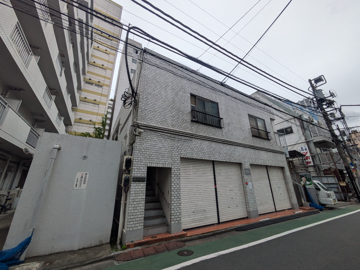 v20251019150703/fresh/building/J00100372282_5