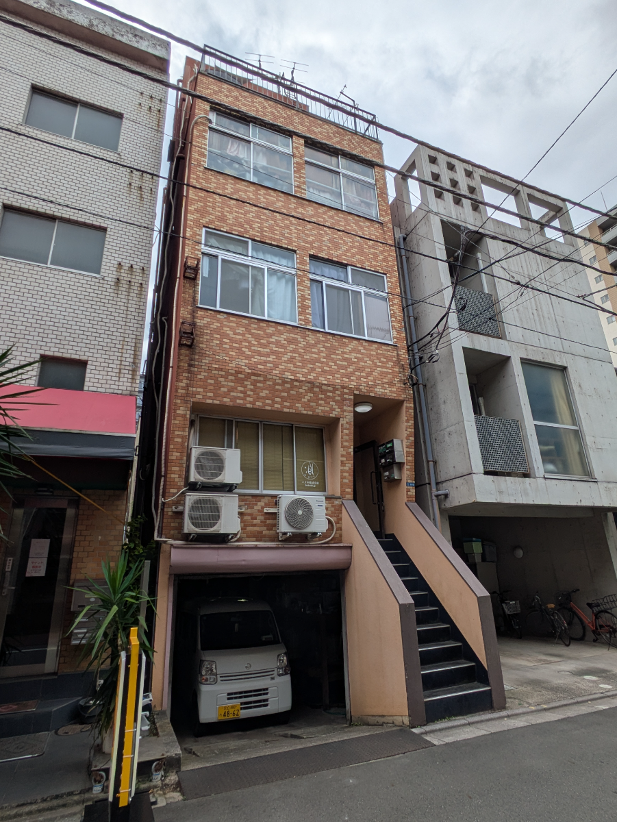 v20251019150703/fresh/building/J00100373103_6