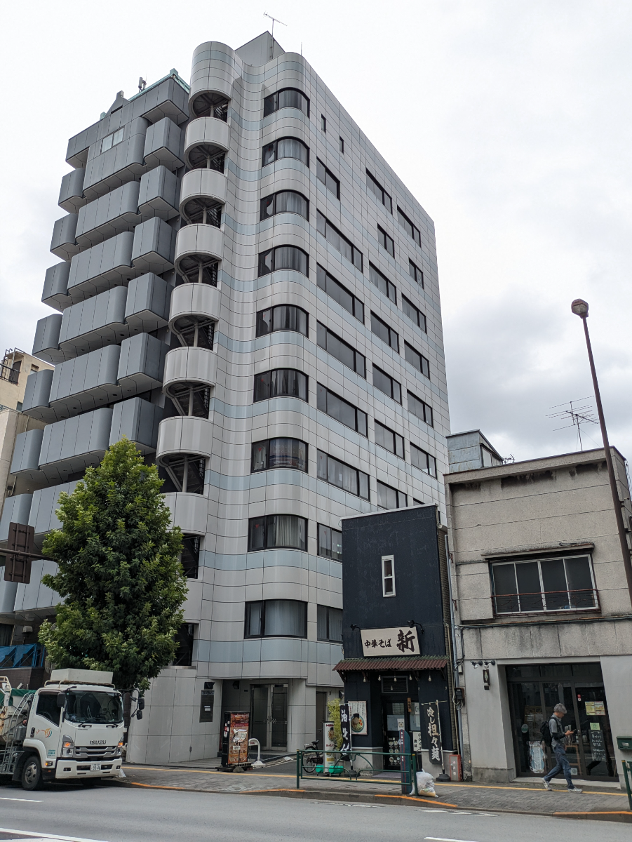 v20251019150703/fresh/building/J00100379195_8