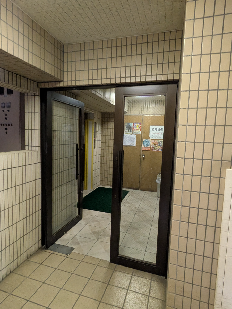 v20251019150703/fresh/building/J00100381199_13